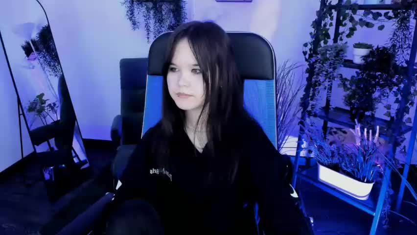 elainebeness Adult Chat April 27, 2026