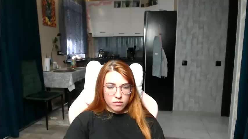 reginasmilee Adult Chat April 28, 2026