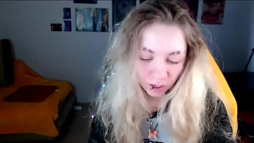nica_kawaii Adult Chat April 28, 2026