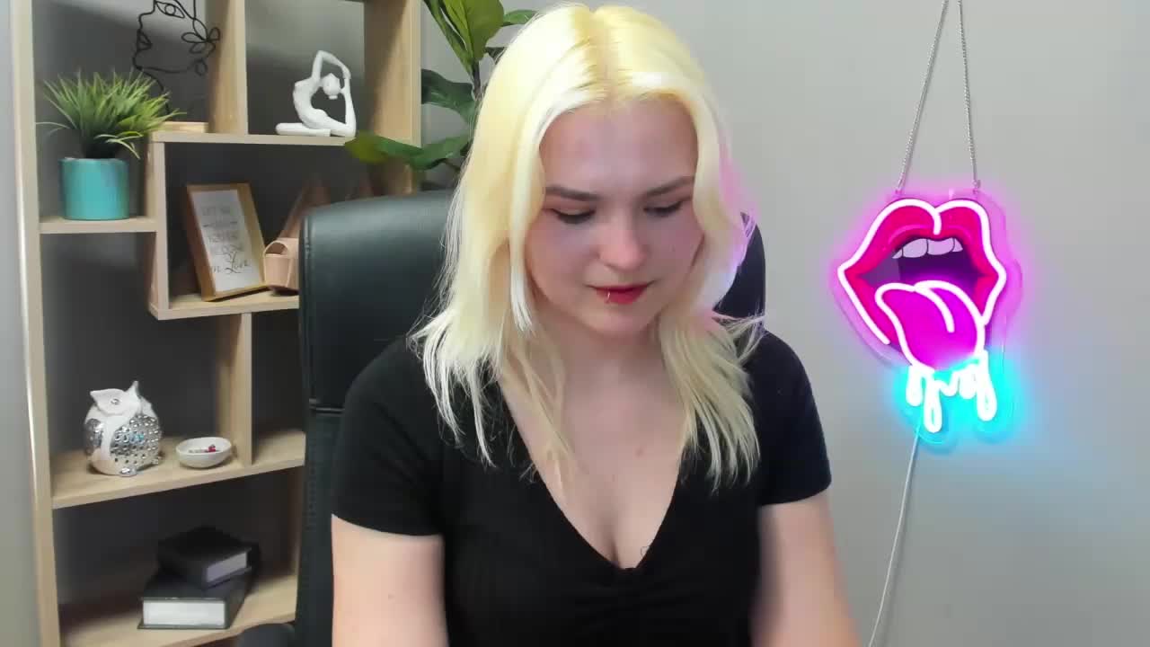 SweetLilyxo Adult Chat April 27, 2026