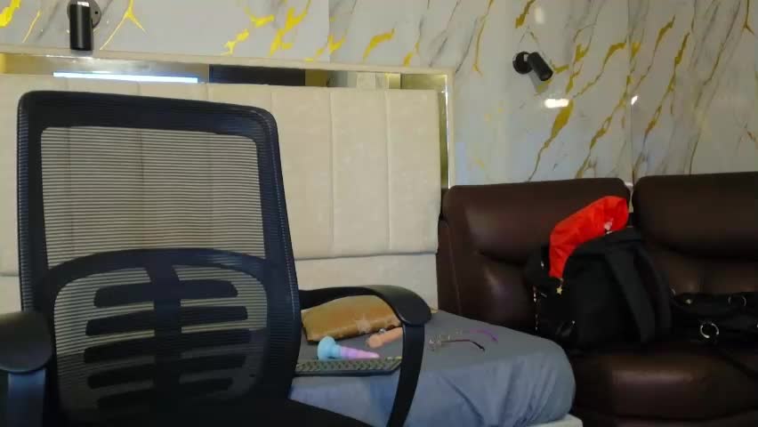 vanessa_7_ Adult Chat April 28, 2026
