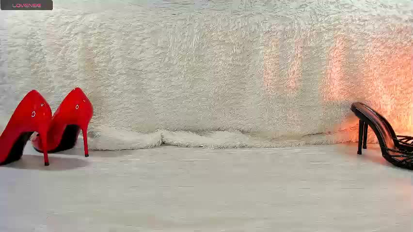nylony_queeny Adult Chat April 27, 2026