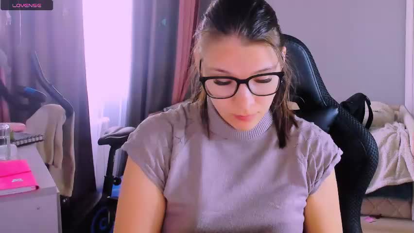 mollylollipop20 Adult Chat April 27, 2026
