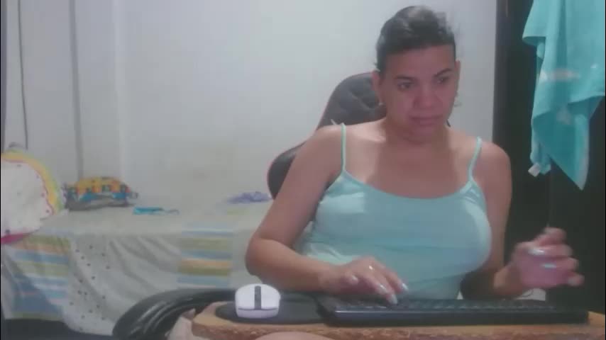 ariannaloovel Adult Chat April 28, 2026