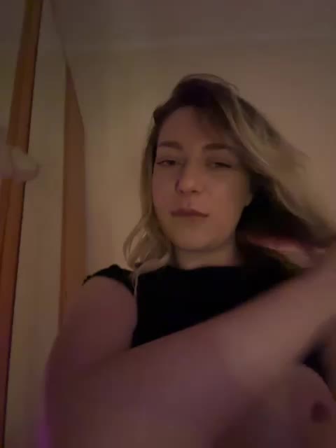 BadBlondi Adult Chat April 27, 2026
