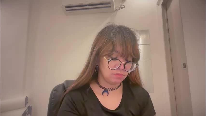 pinkyrosexx Adult Chat April 27, 2026