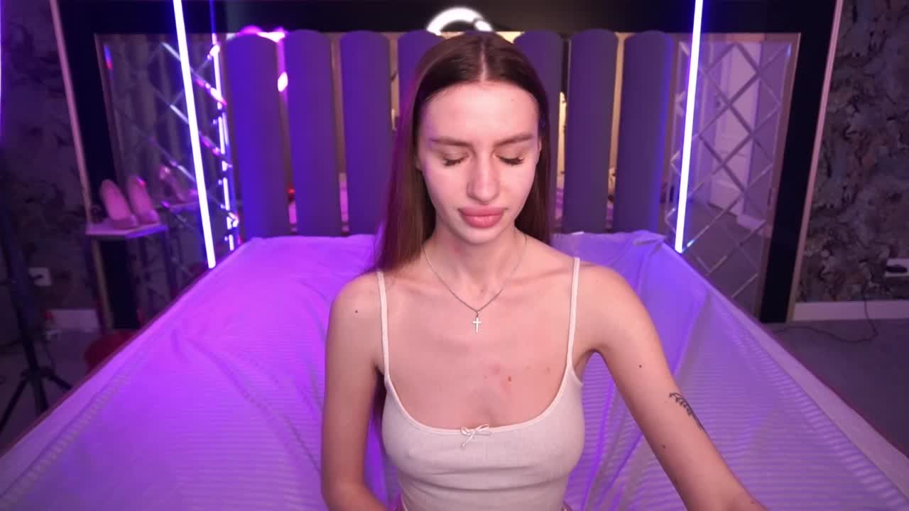 SnowWhiteee Adult Chat April 27, 2026