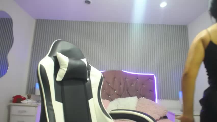 _scarlett_petite Adult Chat April 28, 2026