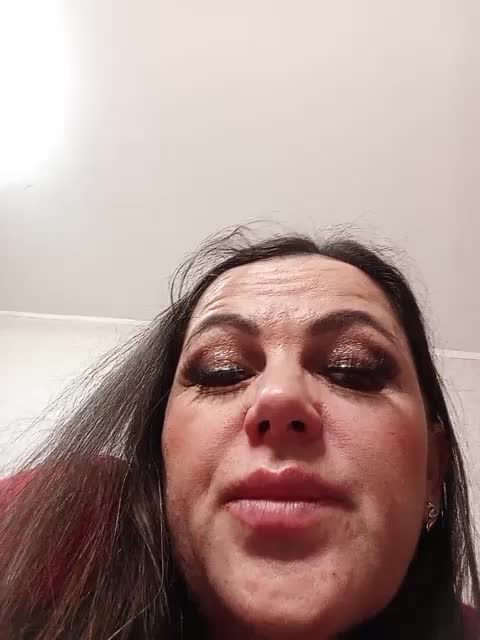 Miss_Kiss_Kiss Adult Chat April 27, 2026