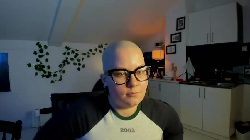 villyvici Adult Chat April 27, 2026