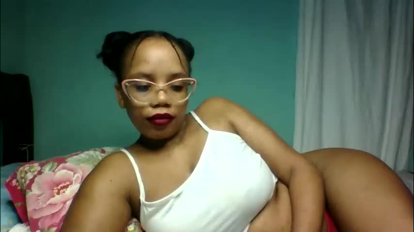pretty_zara Adult Chat April 28, 2026