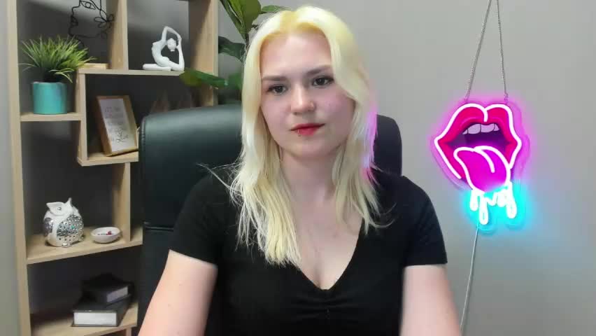 lilysweetxo Adult Chat April 28, 2026