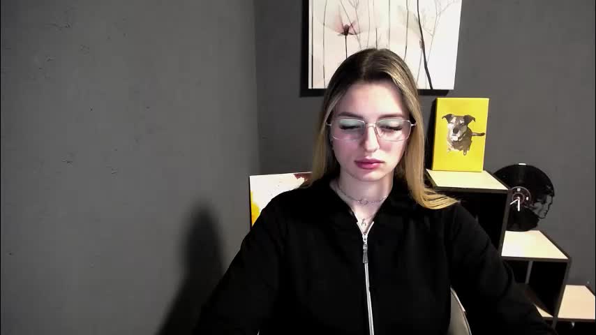 olivia_vi Adult Chat April 28, 2026