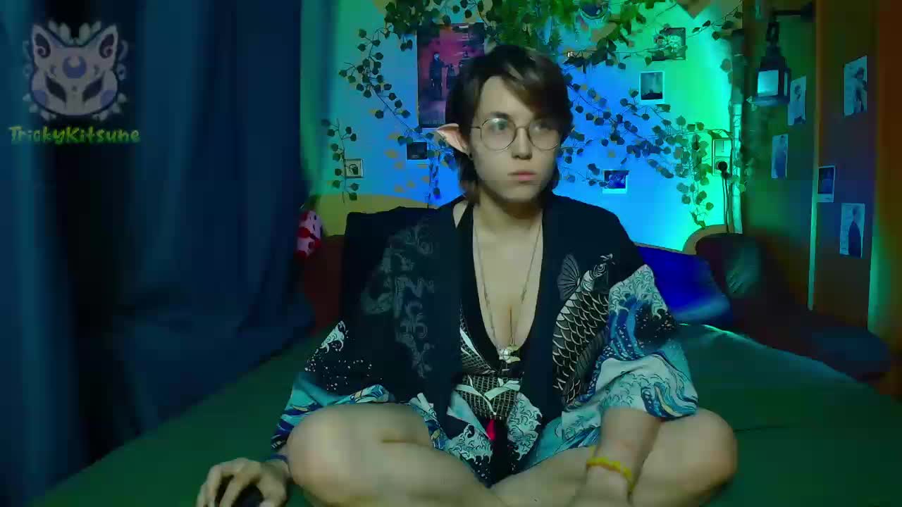 Tricky_Kitsune Adult Chat April 28, 2026