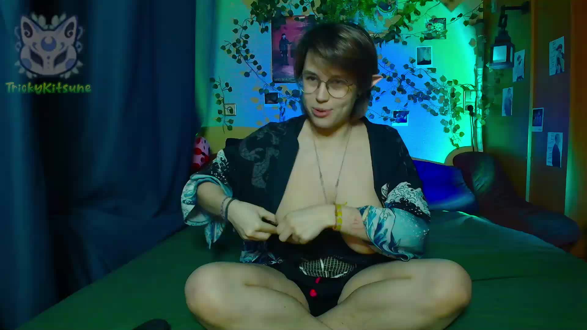Tricky_Kitsune Adult Chat April 28, 2026