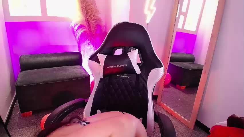 vallolett__ Adult Chat April 28, 2026
