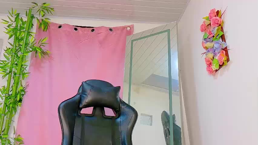 scarletjonesx Adult Chat April 28, 2026