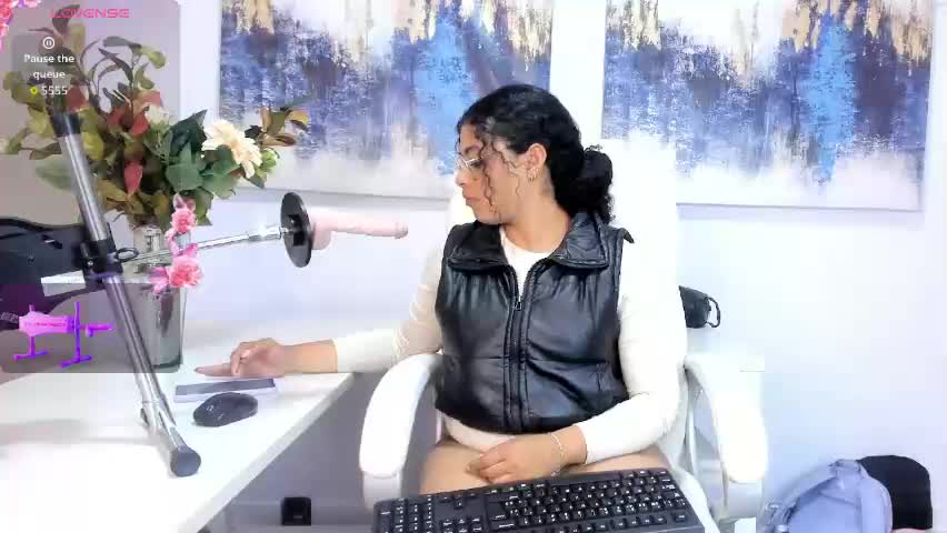 scarlett__2 Adult Chat April 28, 2026