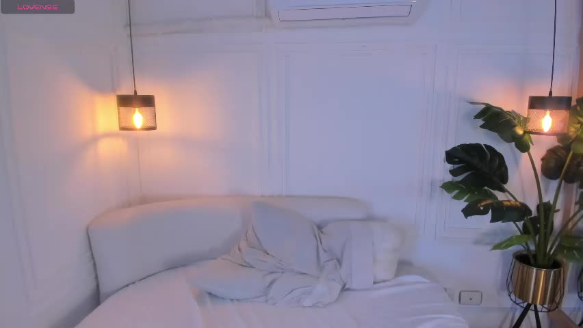 sofiicastro Adult Chat April 28, 2026