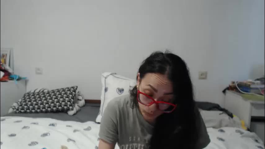 queensofiaqueen Adult Chat April 28, 2026