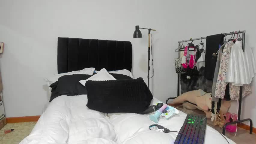 aurora_moonm Adult Chat April 28, 2026