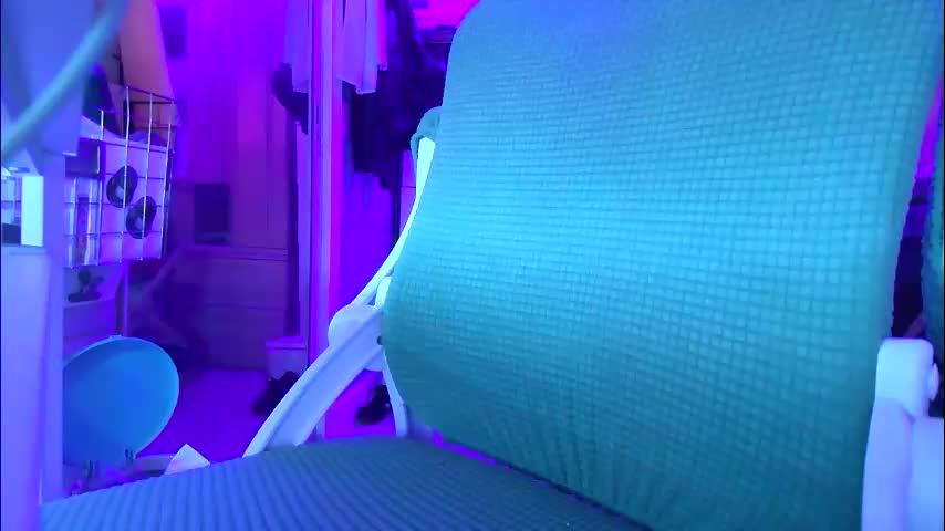 sweetnsexy95 Adult Chat April 28, 2026