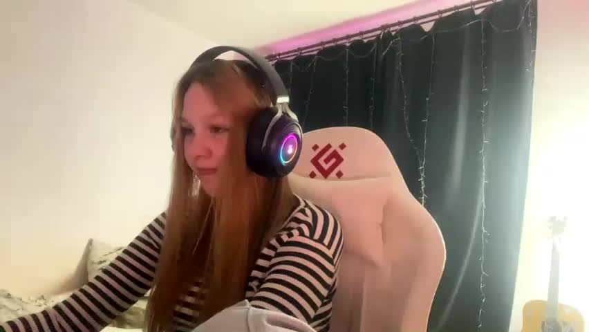 kayceefroehner Adult Chat April 28, 2026