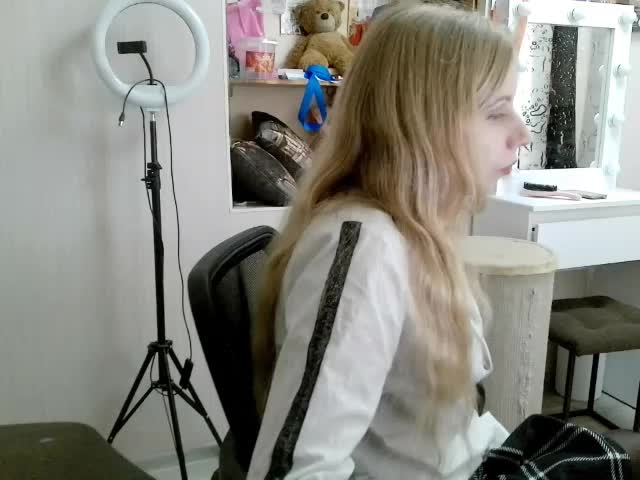xMilagrosxs Adult Chat April 28, 2026