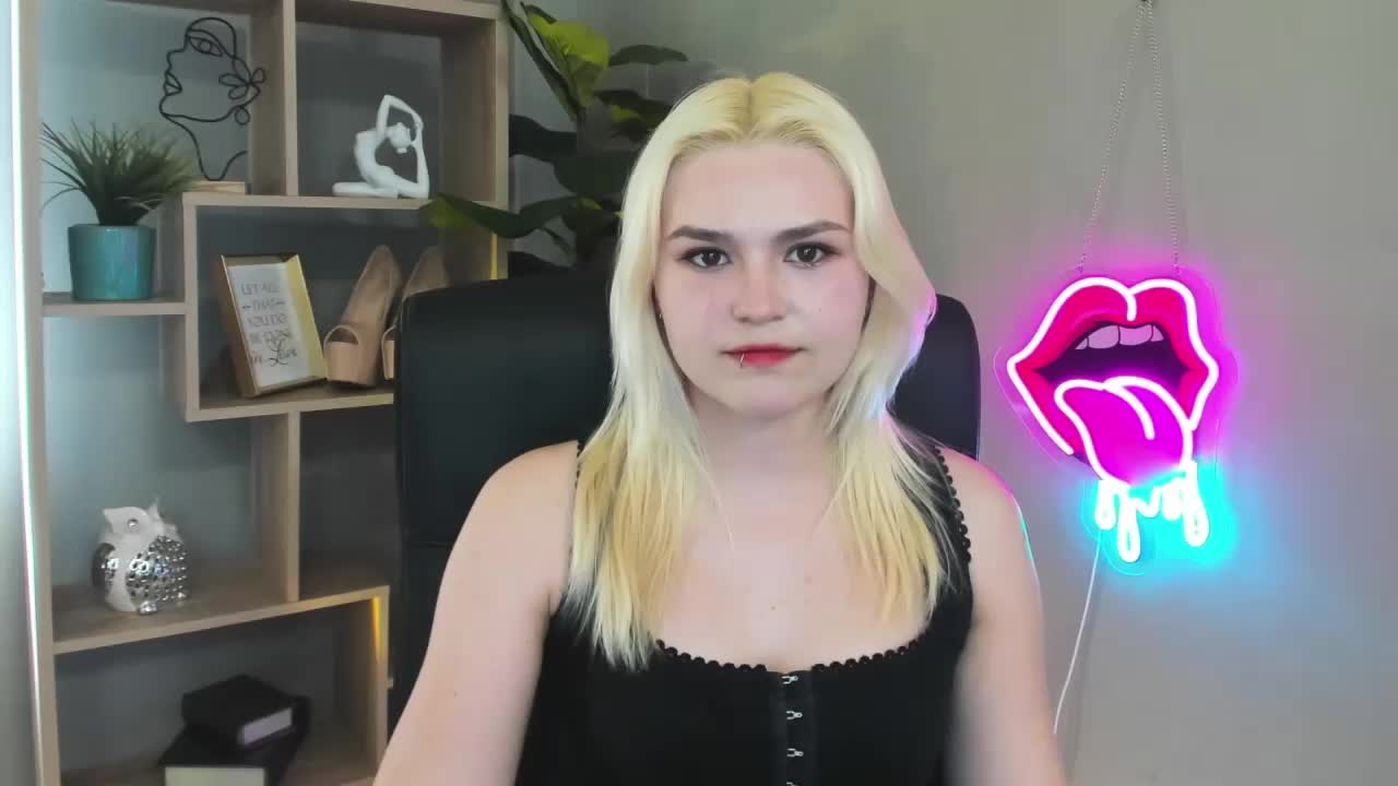 SweetLilyxo Adult Chat April 28, 2026