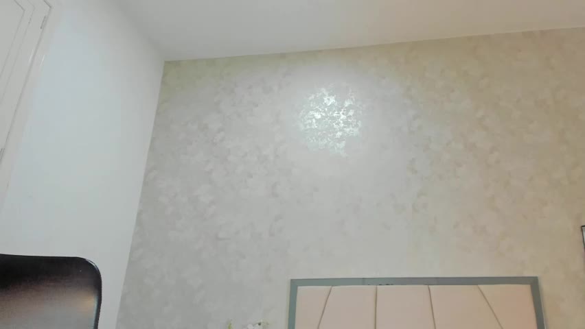 nicoll_ruiz_ Adult Chat April 28, 2026