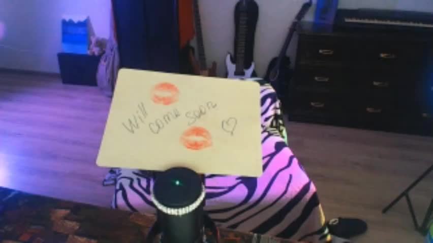 lucindaschaible Adult Chat April 28, 2026