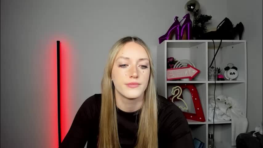 evelynblond Adult Chat April 28, 2026