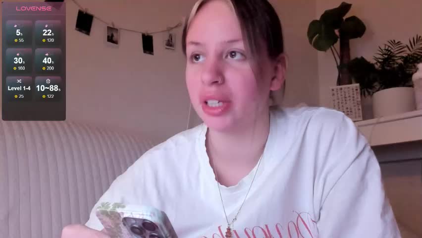 hellokittyyam Adult Chat April 28, 2026