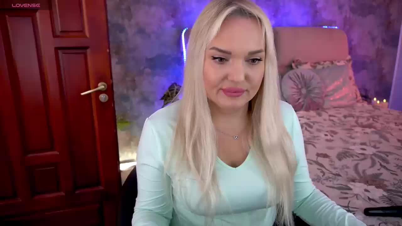 AmelyLoveme Adult Chat April 28, 2026