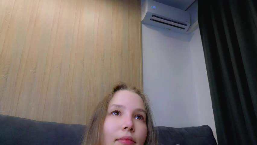 charming_evaa Adult Chat April 28, 2026