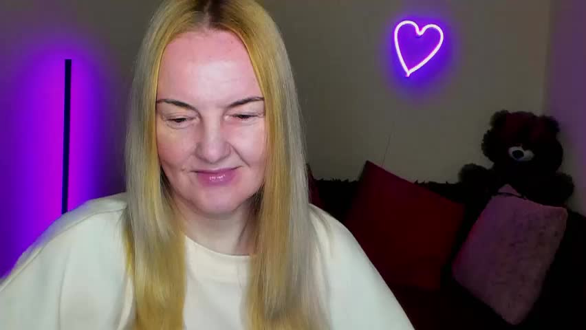 bella_hadatt Adult Chat April 28, 2026