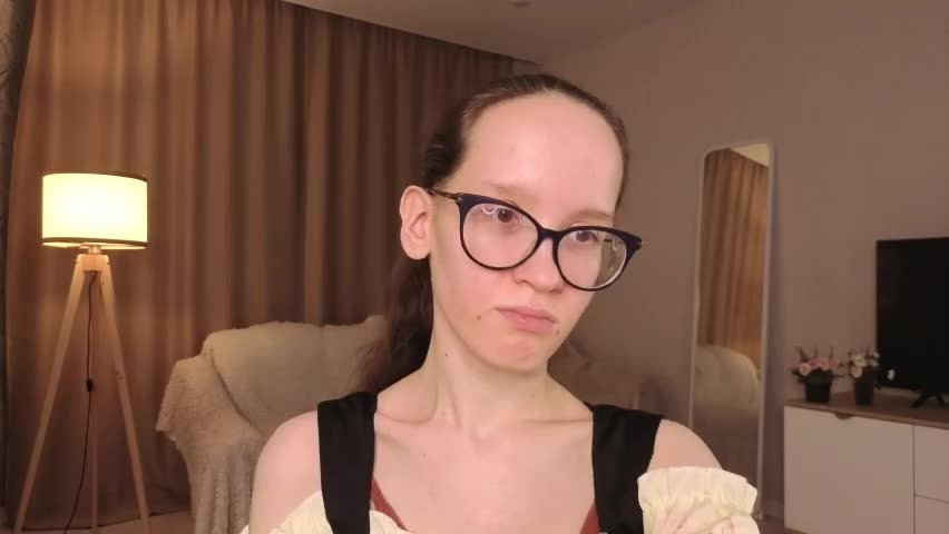 lynettebails Adult Chat April 28, 2026