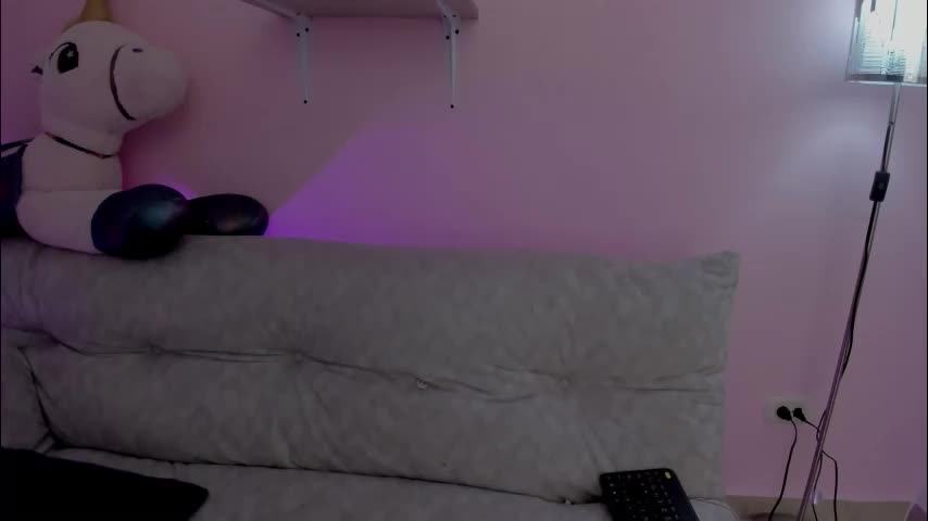oriana_guzman Adult Chat April 28, 2026