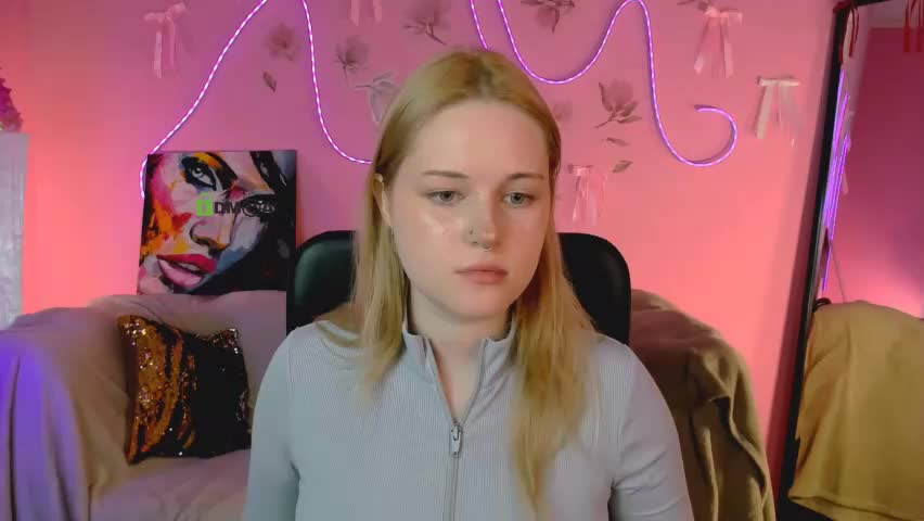 trixy_melison Adult Chat April 28, 2026