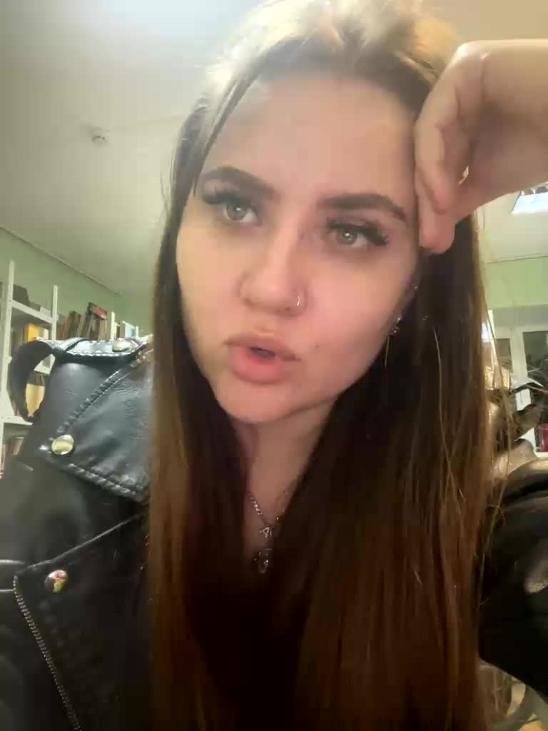 alina08 Adult Chat April 29, 2026