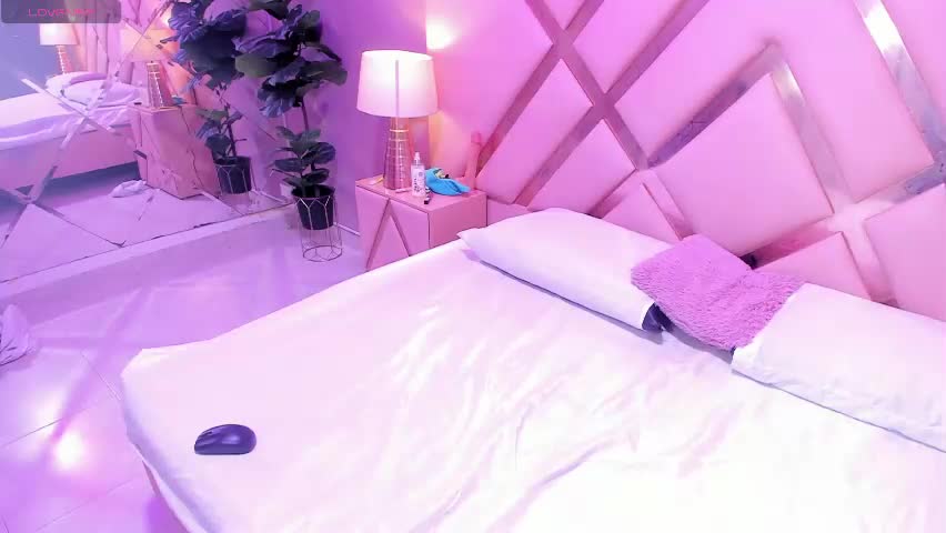 esthervalliere Adult Chat April 29, 2026