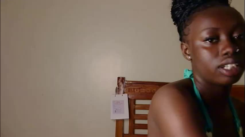petite_charm Adult Chat April 29, 2026
