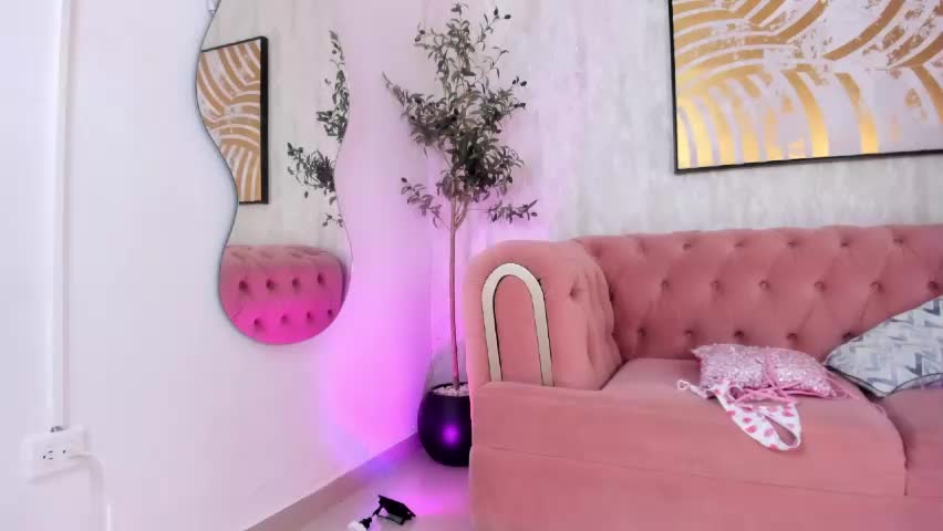 krissi_latore Adult Chat April 29, 2026