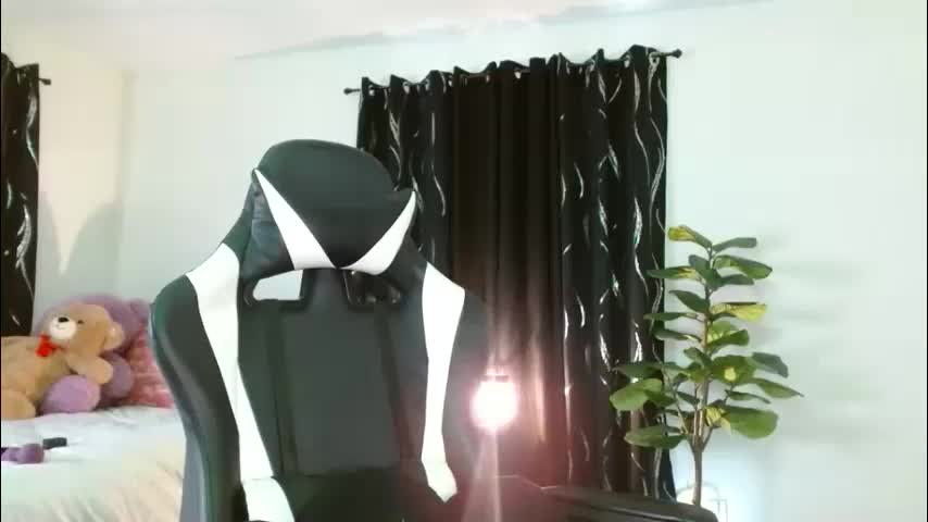 krystalblakexxx Adult Chat April 29, 2026