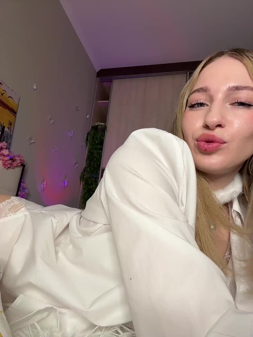 VictoriaBix Adult Chat April 29, 2026
