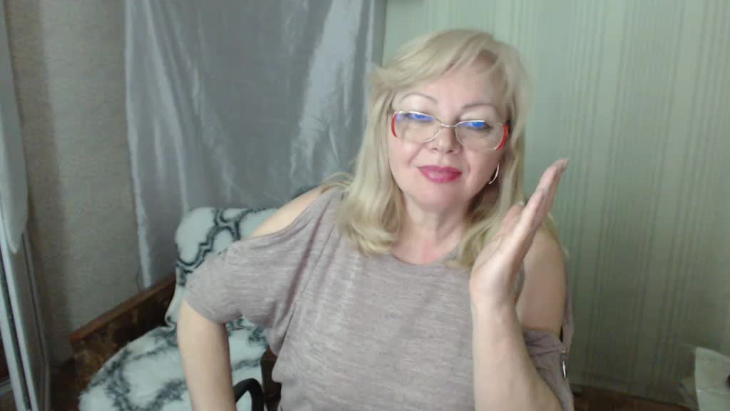 EvelynLoveShy Adult Chat April 29, 2026