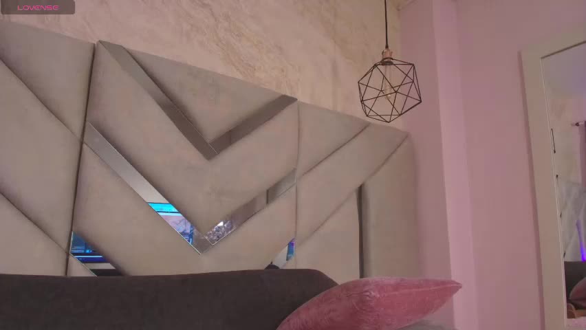 sofia_pamela_ Adult Chat April 29, 2026