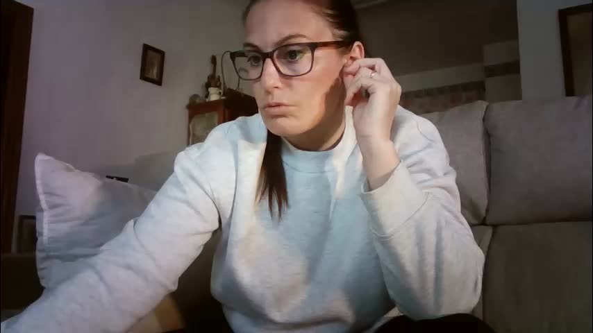 lolahueso Adult Chat April 29, 2026