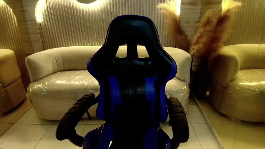 tuty_r Adult Chat April 29, 2026