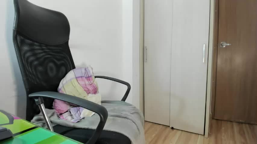 latin__curly Adult Chat April 29, 2026